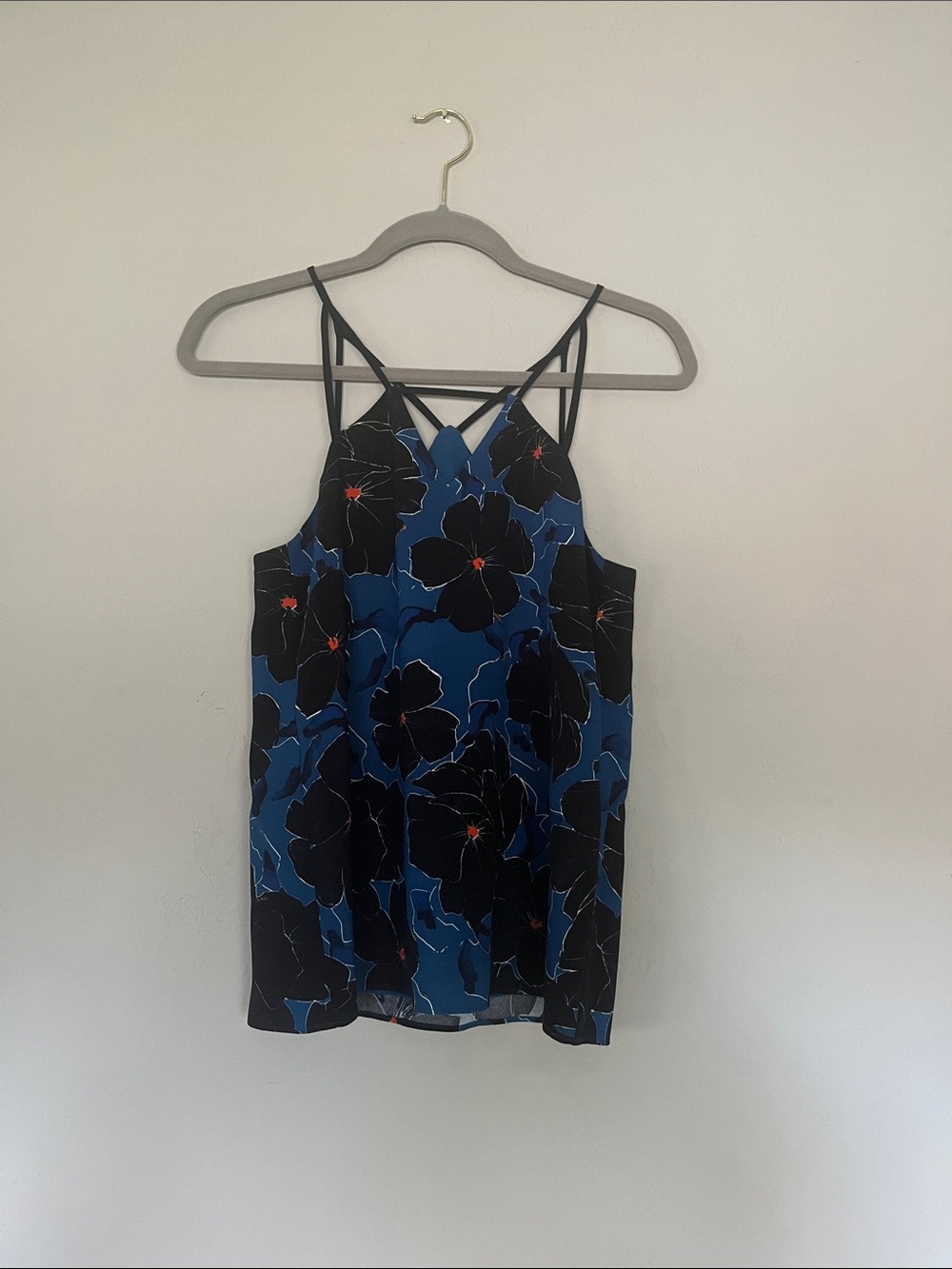 cooper & ella spaghetti geometric straps top
NWOT